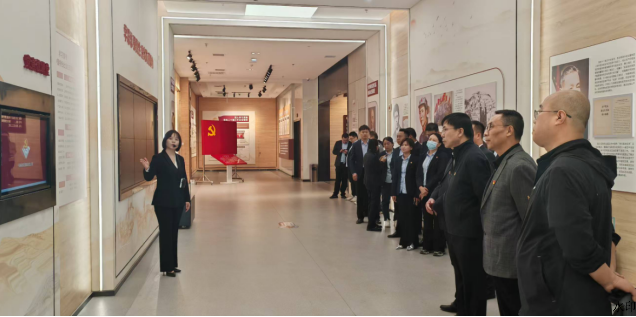学院机电工程系党总支与中国大地保险乌海中支党支部举行党组织共建签约仪式