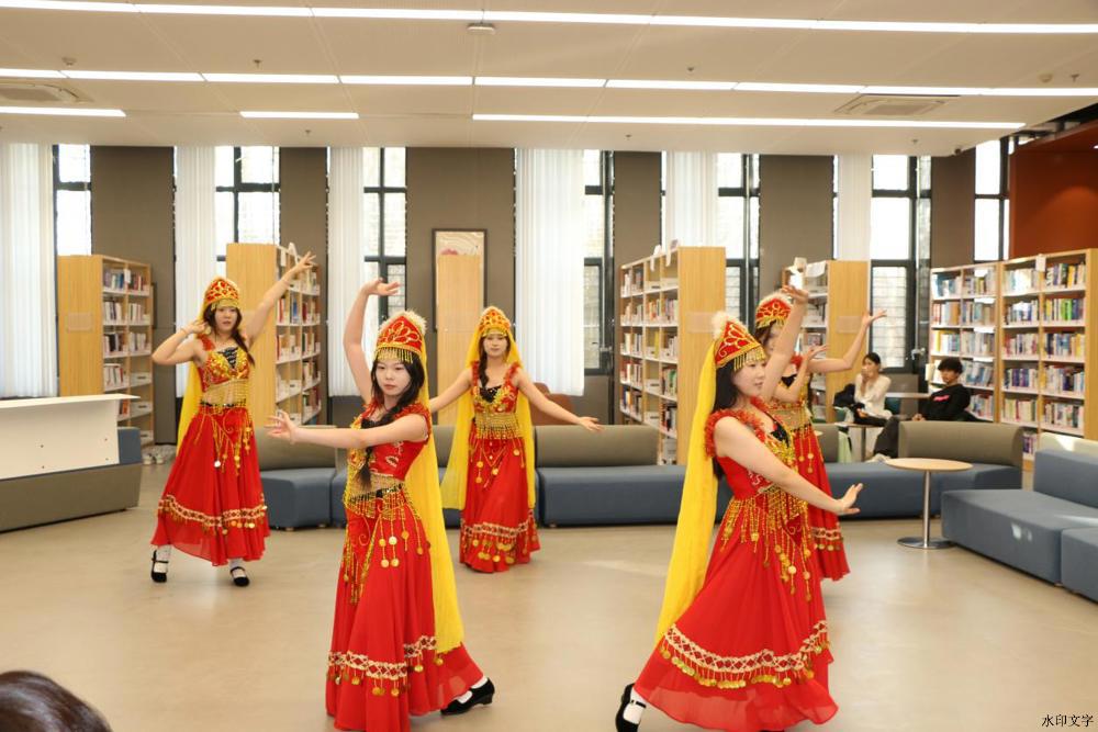 0d47d5886ae2a0ad6fa4ec3acec39cf9