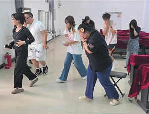 以“练”筑防 以“演”促安——教育系开展校外实习安全与实训室安全应急演练