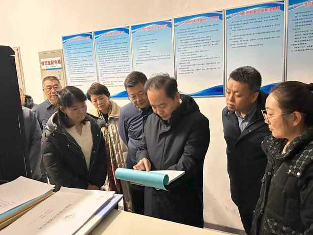 自治区教育厅党组书记、厅长杜汇良带队以“四不两直”方式来我院检查安全生产工作