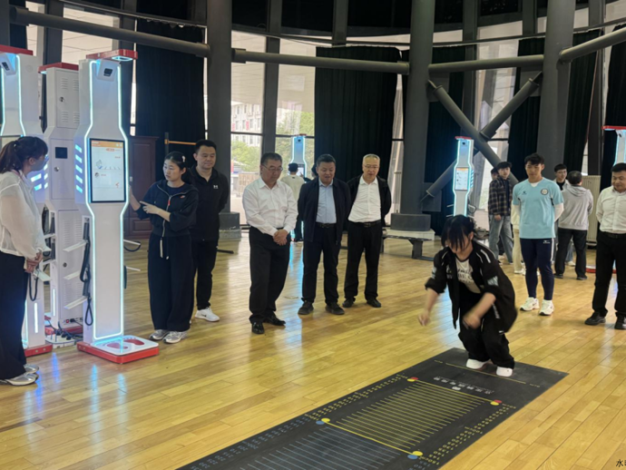 乌海职业技术学院领导调研体育工作