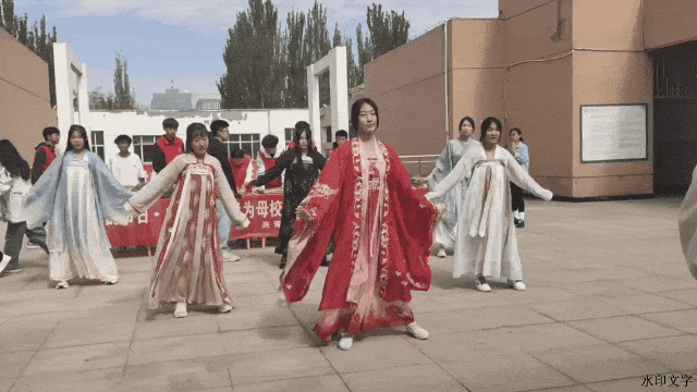 a2e1fc5bdd394c2cb31f3aeb9df9da68.gif
