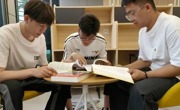 乌海职业技术学院团学组织举办《习近平与大学生朋友们》（第二卷）专题读书会